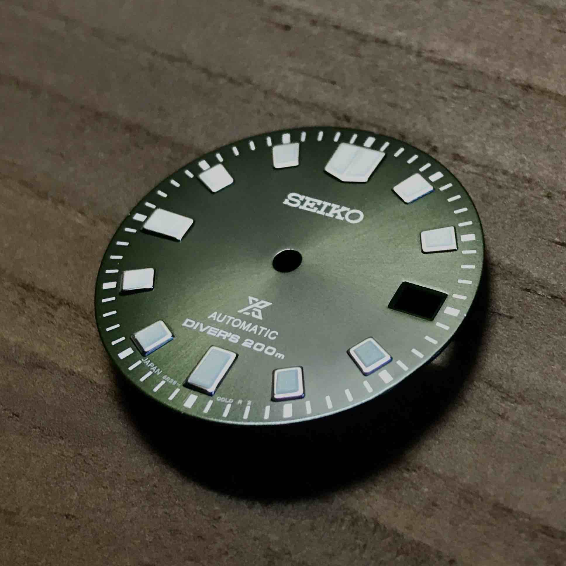 SEIKO ORIGINAL DIAL GREEN CAPTAIN WILLARD SPB153 LUG X BAR